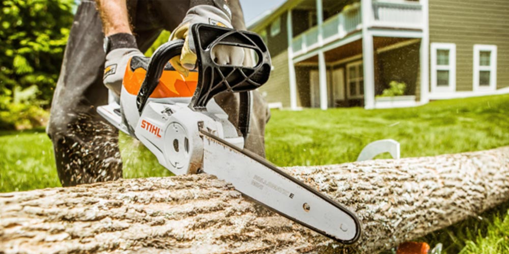 Best Battery Powered Chainsaws [Cordless] 2021 Reviews